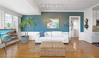 3746 Pukalani Pl, Honolulu, HI 96816