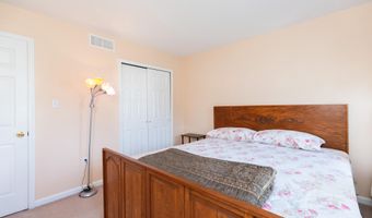 6 DUNLEARY Dr, Bear, DE 19701