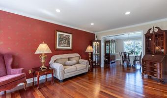 1 SALINA Ct, Hockessin, DE 19707