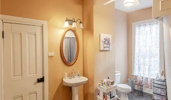 605 Atchison St, Atchison, KS 66002