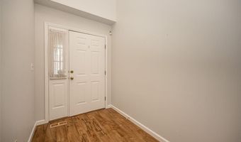308 Kehrs Mill Bend Ct, Ballwin, MO 63011