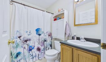 40 Meadow Dr, Bar Harbor, ME 04609