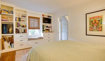 45 Burnside Ave, Newport, RI 02840