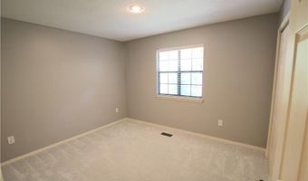 10 Tennyson Ln, Bella Vista, AR 72714