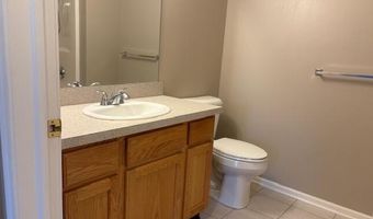 2692 S Knightsbridge Cir, Ann Arbor, MI 48105