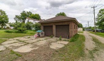 202 E Adams St, Arlington, MN 55307