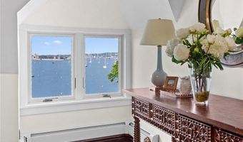 127 Harrison Ave 7, Newport, RI 02840
