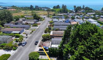 1029 FIFIELD St, Brookings, OR 97415