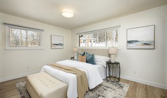 4120 Woodland Dr, Ann Arbor, MI 48103