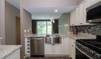 218 Partridge Ct, Algonquin, IL 60102