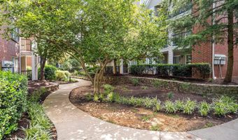 3315 WYNDHAM Cir 2221, Alexandria, VA 22302