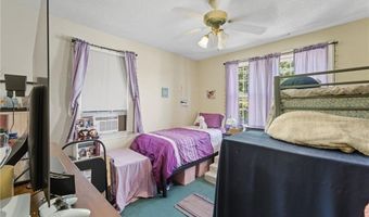 92 Rhode Island St, Cranston, RI 02920