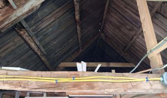8 Cross St, Andover, ME 04216