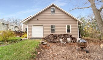 924 N FOX St, Appleton, WI 54911