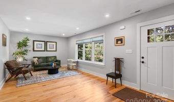 11 Upland Rd, Asheville, NC 28804
