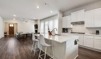 558 Torrey Pines Cir, Heath, TX 75032