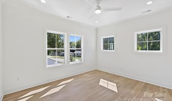 1421 Winston Dr, Charlotte, NC 28205