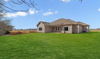 318 Rockers Dr, Baldwin City, KS 66006