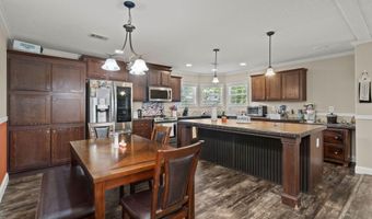 215 Hines Dr, Bonneau, SC 29431