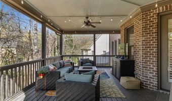 5176 Creek Walk Cir, Peachtree Corners, GA 30092