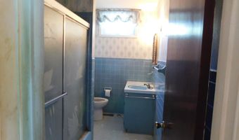 1702 Valley View Dr, Bedford, IN 47421