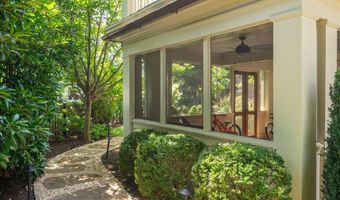 1801 N HARTFORD St N, Arlington, VA 22201