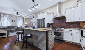 1715 Liberty St, Alton, IL 62002