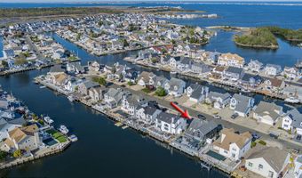 22 Toppinglift Dr, Bayville, NJ 08721