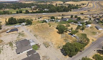 6834 NE 2nd St, Benton City, WA 99320