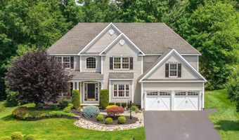 35 Shinnecock Hills Dr, Albany, NY 12205