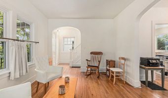 1210 Henry St, Ann Arbor, MI 48104