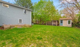 6 Linda Ct, Coventry, RI 02816