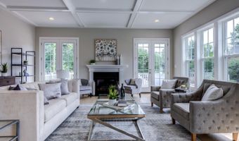 934 19TH St S, Arlington, VA 22202