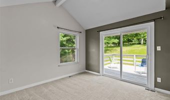 404 Applestone Dr, Ballwin, MO 63021