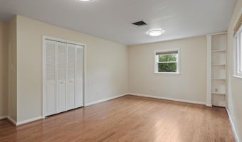 4417 LAUREL Rd, Alexandria, VA 22309