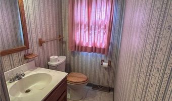100 Chadwick Ln, Austintown, OH 44515