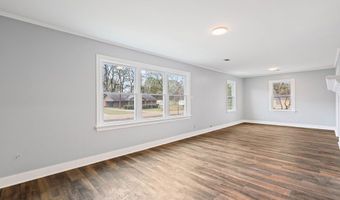 210 West St, Batesville, MS 38606