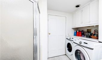 584 Division Rd, East Greenwich, RI 02818