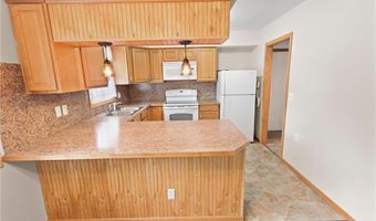 130 Chestnut St E, Annandale, MN 55302
