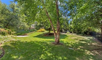 268 Magnolia Trace Dr, Ballwin, MO 63021