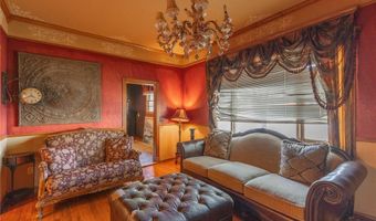 701 S 6th St, Chickasha, OK 73018
