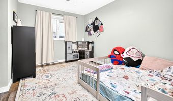 1645 E ROELAND Ave, Appleton, WI 54915