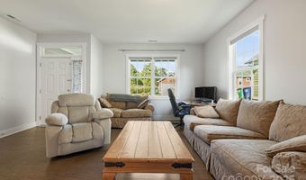 40 Hyde Park Pl, Arden, NC 28704