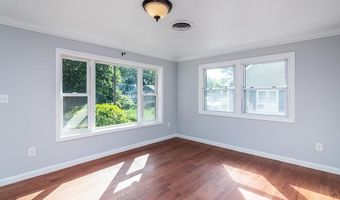 136 Davis Ave, Cranston, RI 02910