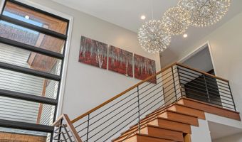 307 Windy Crest Dr, Ann Arbor, MI 48105