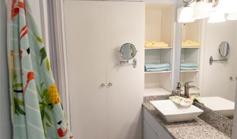 425 Ena Rds 706B, Honolulu, HI 96815