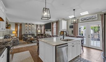 6 Surle Ct, Bayville, NJ 08721
