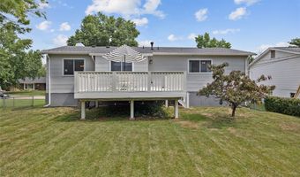 380 Genoa Dr, Ballwin, MO 63021