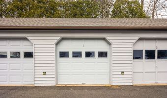 20 Raymond Pl 3-14B, Danbury, CT 06810