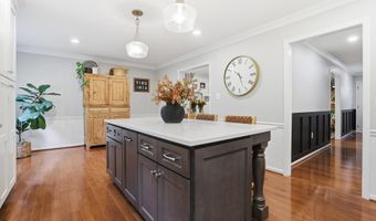 661 N ARMISTEAD St, Alexandria, VA 22312